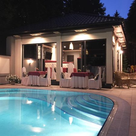 Penthouse Apartment In Hotel Eney Leopoli Esterno foto